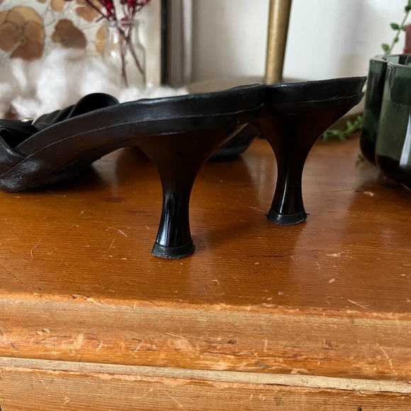 Stuart weitzman black heels - Picture 5 of 8